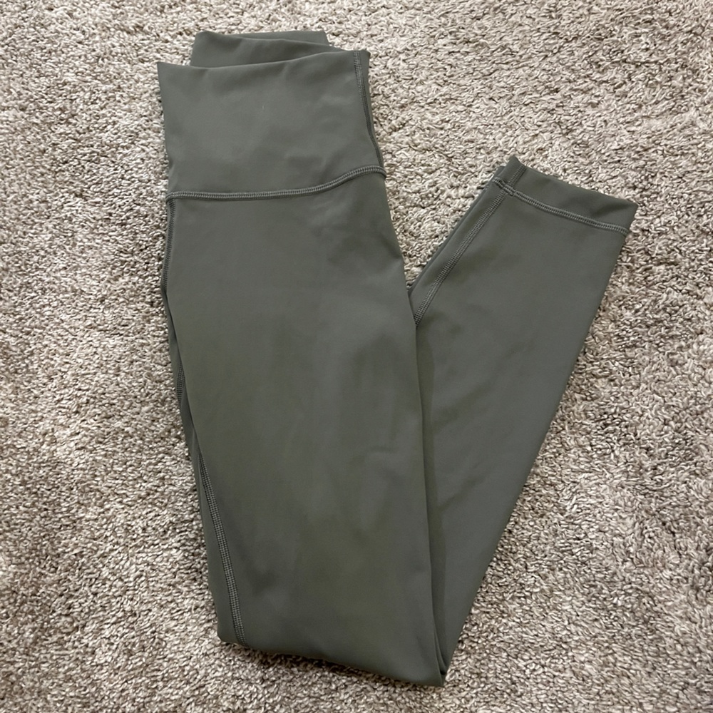 Wonder Under Lululemon leggings